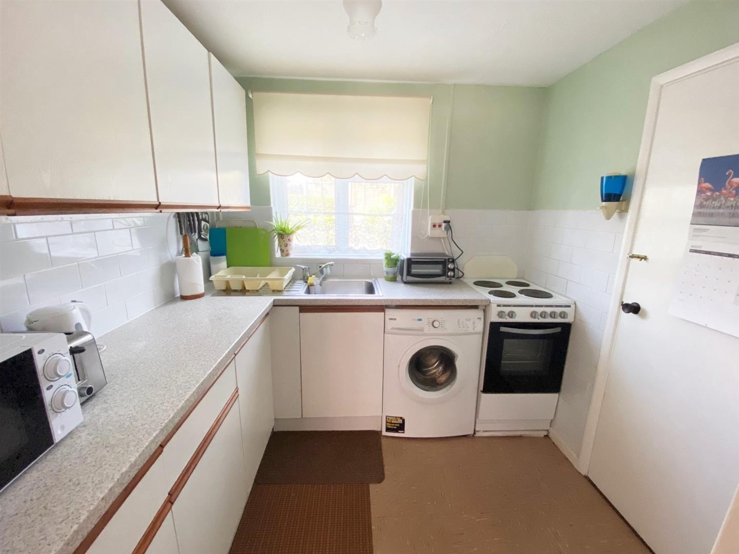 For Sale House Terraced in Lindfield Road, Eastbourne